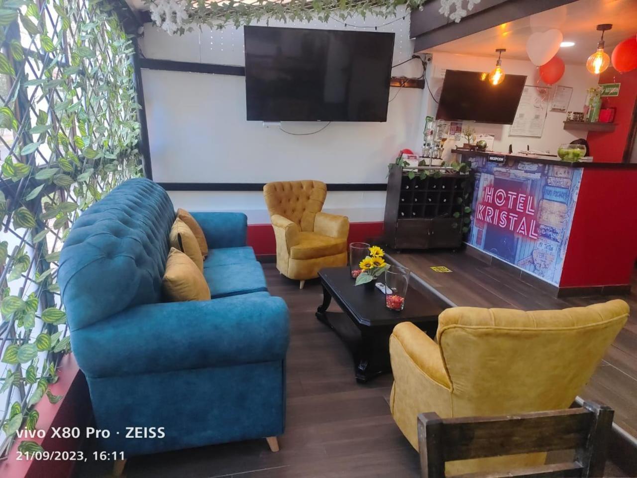 Hotel Kristal Ferial Bogota Bagian luar foto