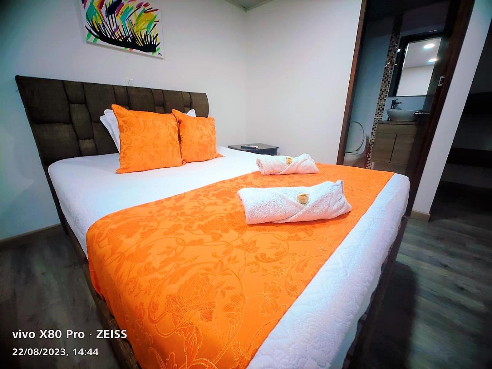 Hotel Kristal Ferial Bogota Bagian luar foto