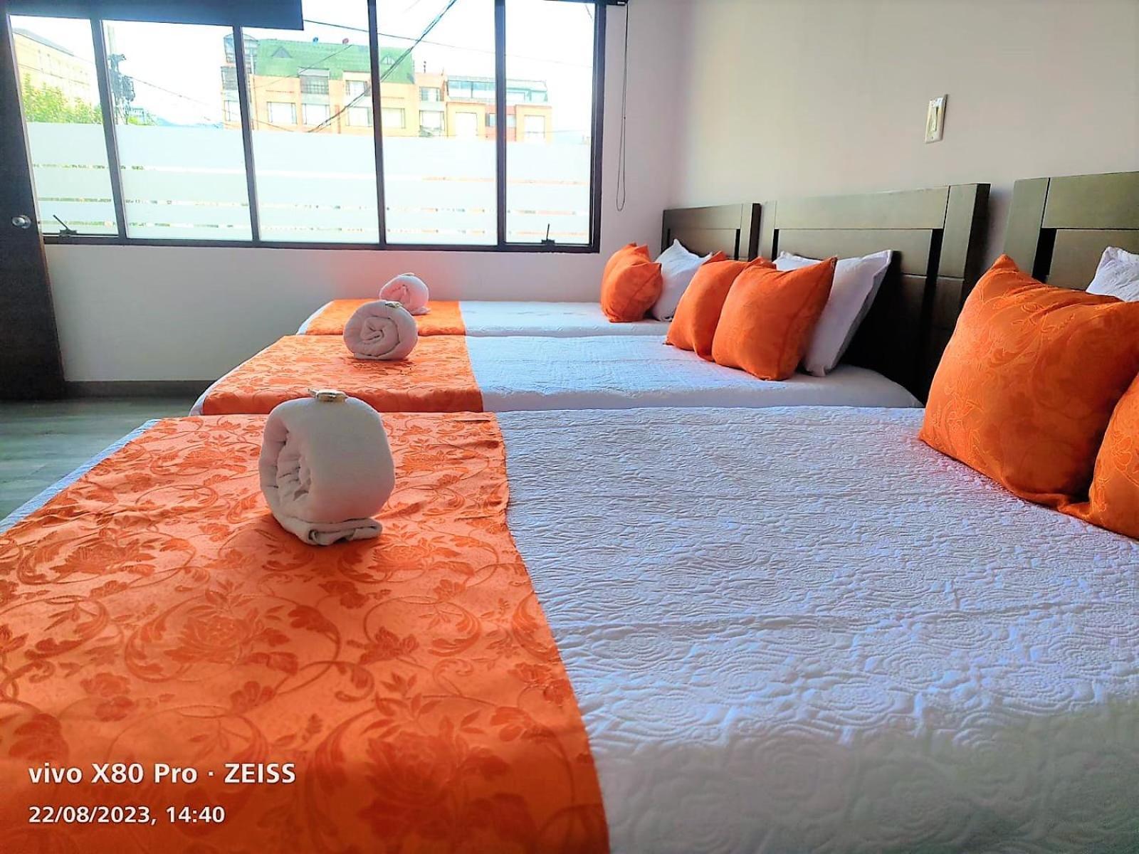 Hotel Kristal Ferial Bogota Bagian luar foto