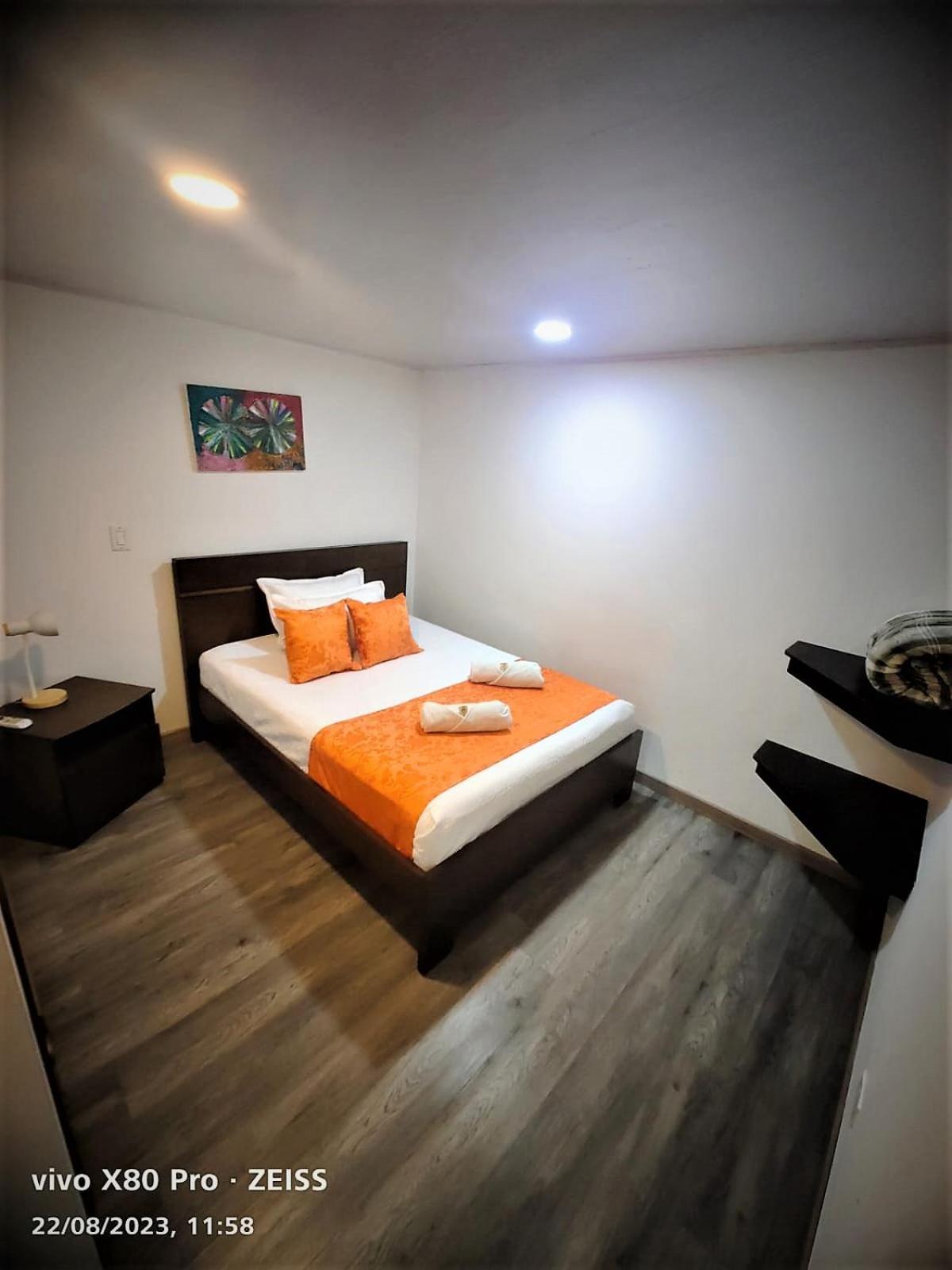 Hotel Kristal Ferial Bogota Bagian luar foto